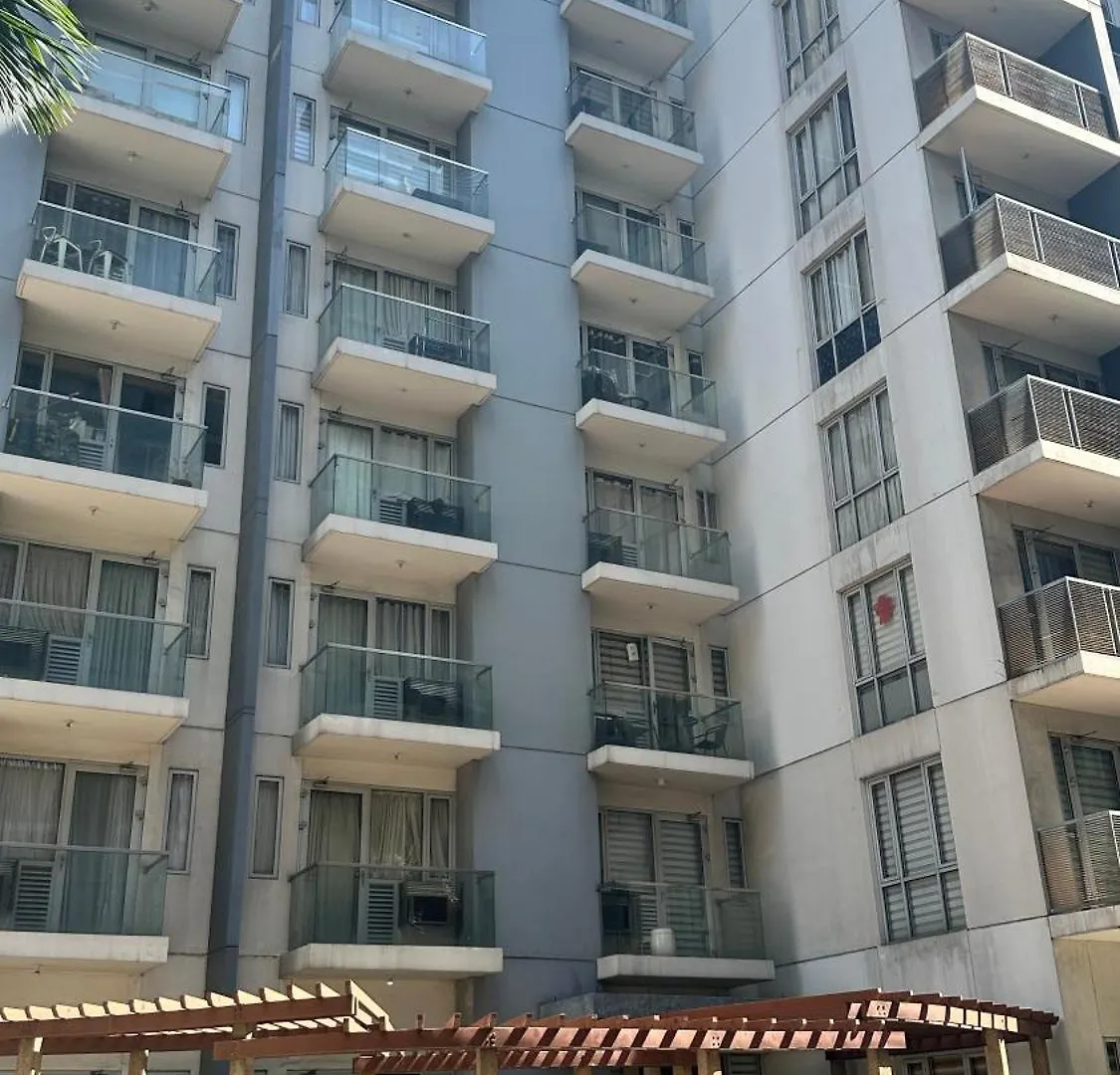 One Palm Tree Villas Across Naia Terminal 3 By IV Jds Aparthotel Manila