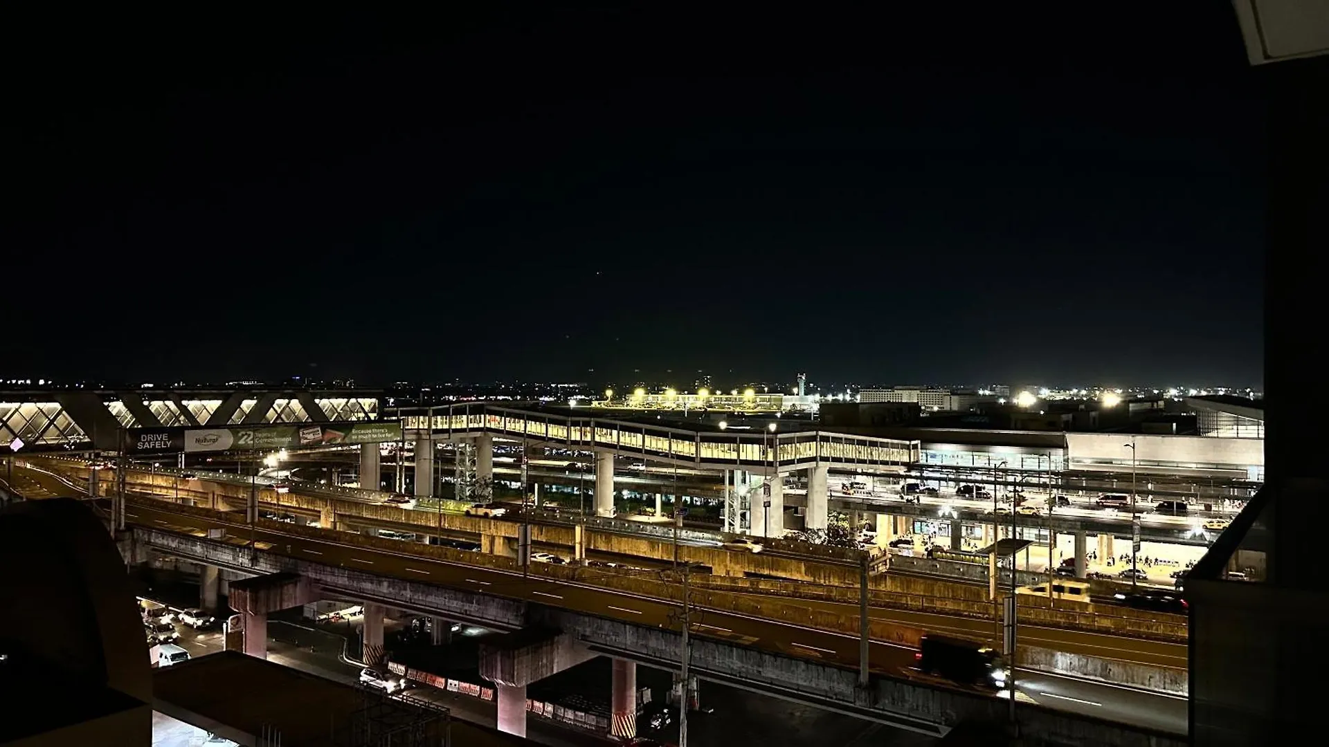 One Palm Tree Villas Across Naia Terminal 3 By IV Jds Aparthotel Manila Philippines